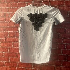 Under Armour White Short Sleeve Tech Tee with Black Hex Graphic (Rm81)